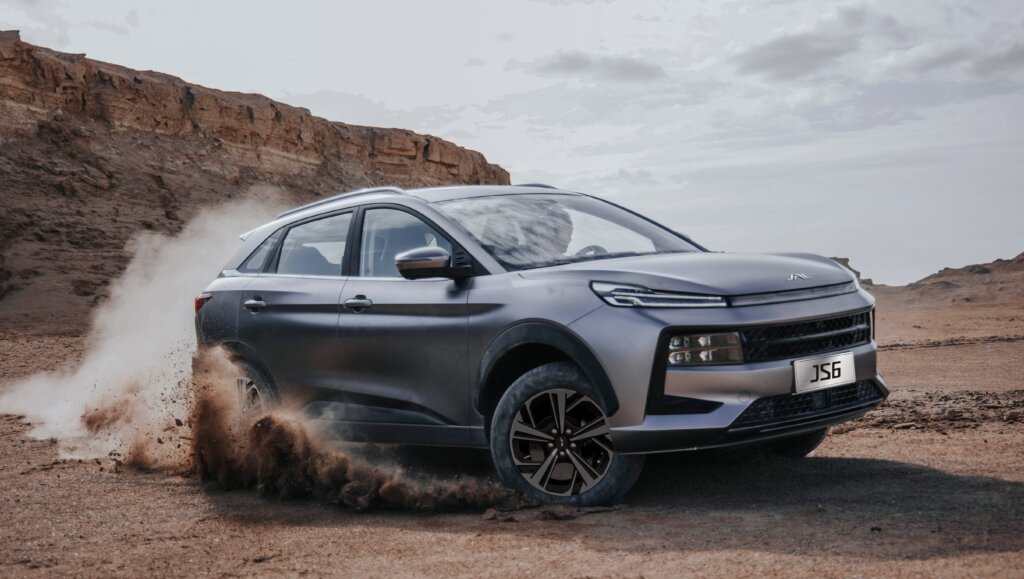 SUV JAC JS6