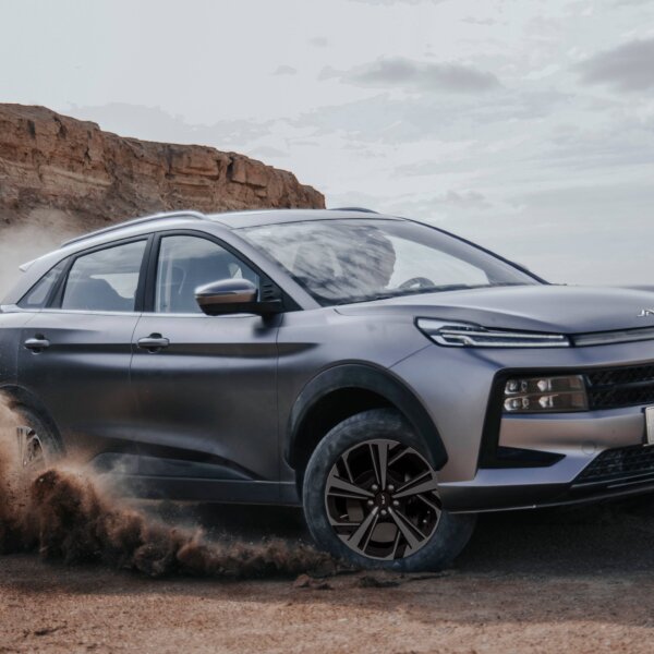 SUV JAC JS6