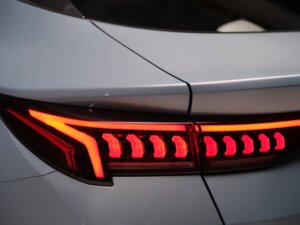 zaawansowana technologia JAC J7 PLUS